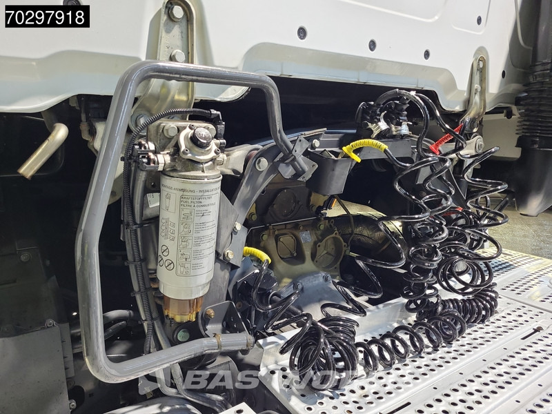 Тягач Mercedes-Benz Actros 1845 4X2 StreamSpace 2xTanks Standklima Navi Euro 6: фото 6 Тягач Mercedes-Benz Actros 1845 4X2 StreamSpace 2xTanks Standklima Navi Euro 6: фото 6