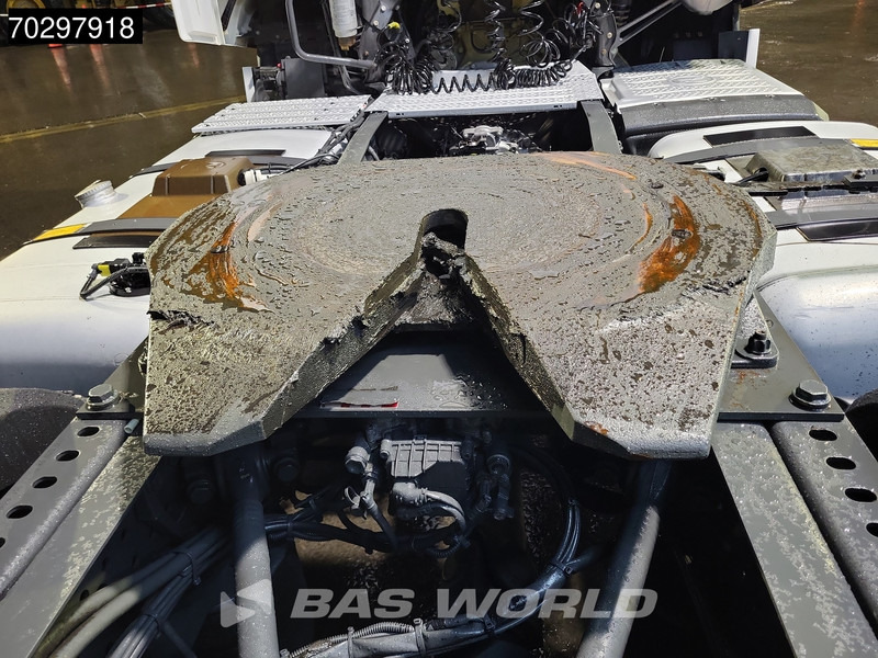 Тягач Mercedes-Benz Actros 1845 4X2 StreamSpace 2xTanks Standklima Navi Euro 6: фото 8 Тягач Mercedes-Benz Actros 1845 4X2 StreamSpace 2xTanks Standklima Navi Euro 6: фото 8