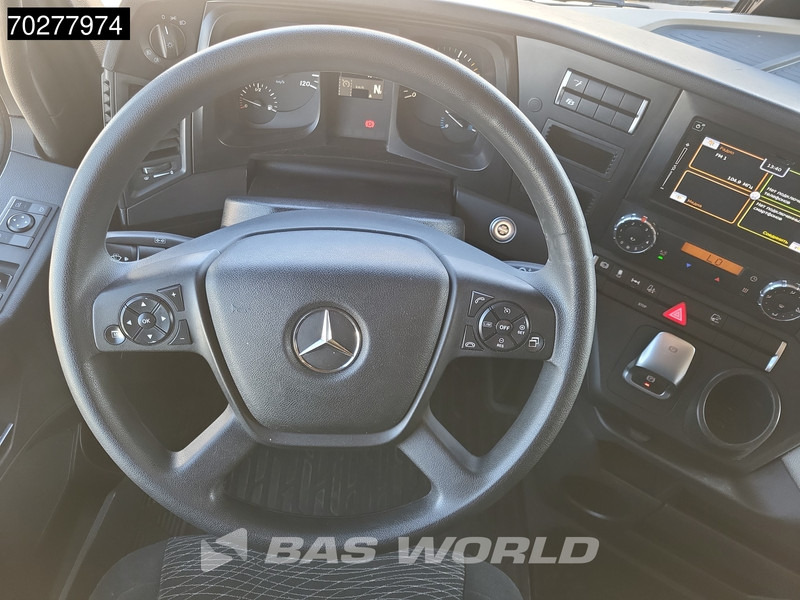 Тягач Mercedes-Benz Actros 1851 Actros 4X2 BigSpace 2x Tanks: фото 17