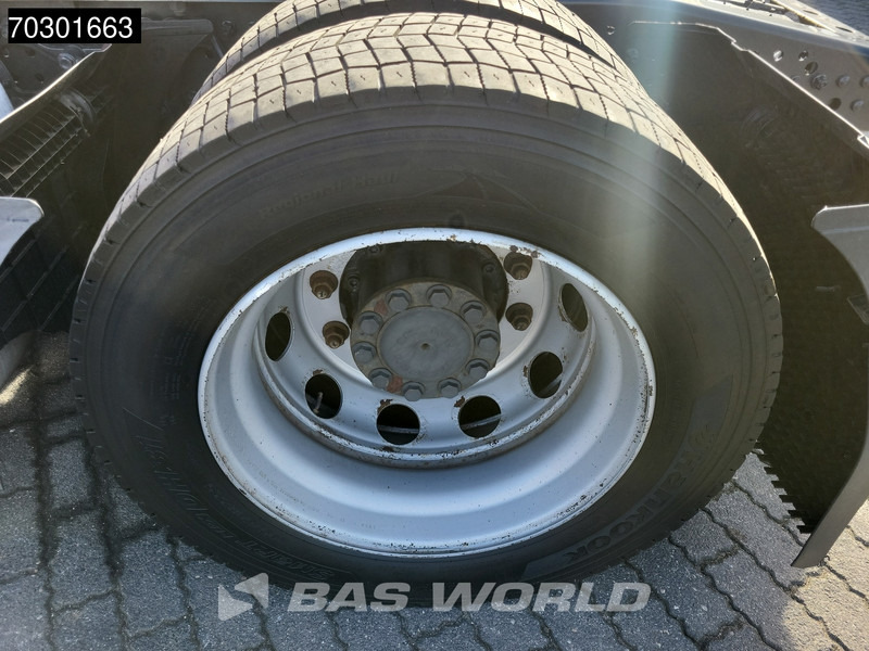 Тягач Mercedes-Benz Actros 1942 4X2 NL-Truck Mega StreamSpace: фото 16