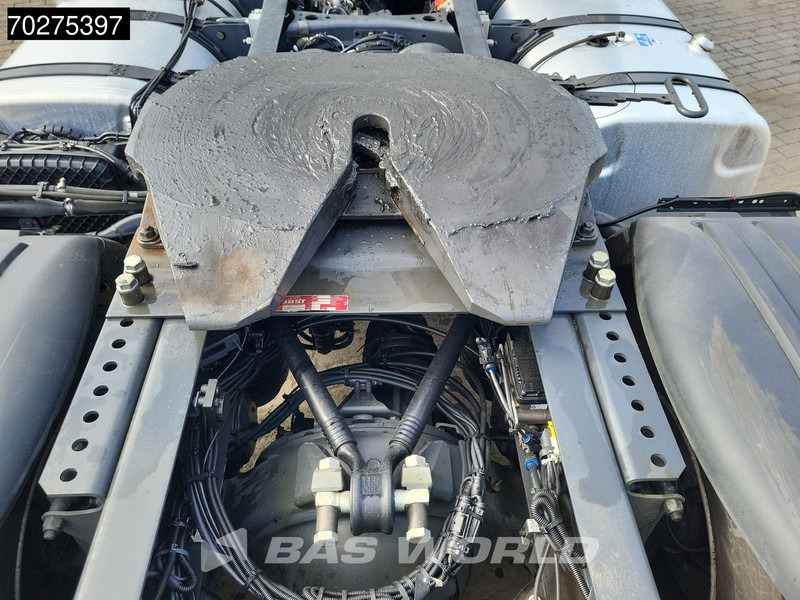 Тягач Scania S460 4X2 Retarder 2x Tanks: фото 12