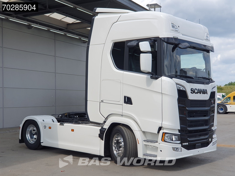 Scania S770 4X2 Full-Air Retarder 2x Tanks Standklima Alcoa's Leather - Тягач: фото 3 Scania S770 4X2 Full-Air Retarder 2x Tanks Standklima Alcoa's Leather - Тягач: фото 3
