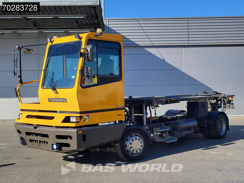 Terberg BC182 4X2 Low hours! Big-Axle Full-Air Drumbrakes Euro 3 - Тягач: фото 3 Terberg BC182 4X2 Low hours! Big-Axle Full-Air Drumbrakes Euro 3 - Тягач: фото 3