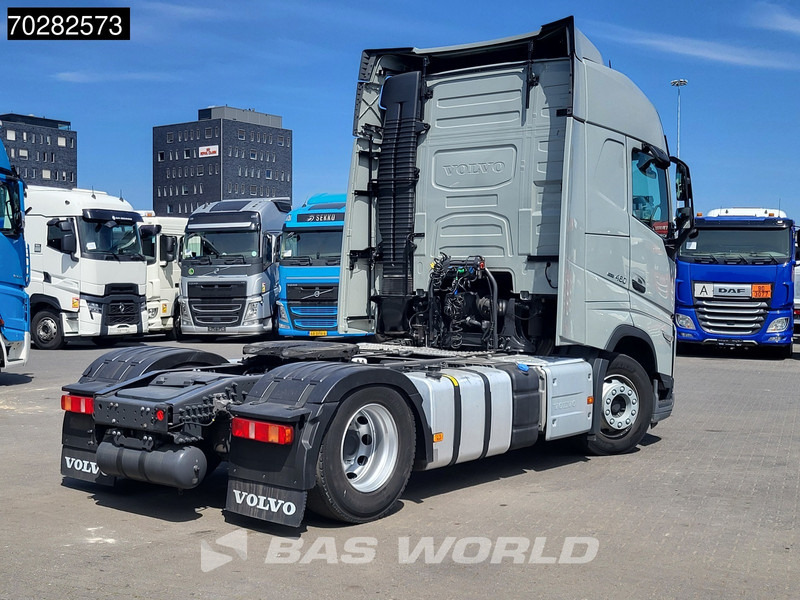 Volvo FH 460 4X2 2x Tanks VEB+ LED ACC Euro 6 - Тягач: фото 5 Volvo FH 460 4X2 2x Tanks VEB+ LED ACC Euro 6 - Тягач: фото 5