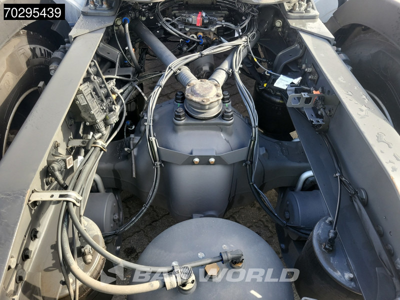 Тягач Volvo FH 460 4X2 I-ParkCool 2xTanks Navi LED ACC Euro 6: фото 15 Тягач Volvo FH 460 4X2 I-ParkCool 2xTanks Navi LED ACC Euro 6: фото 15