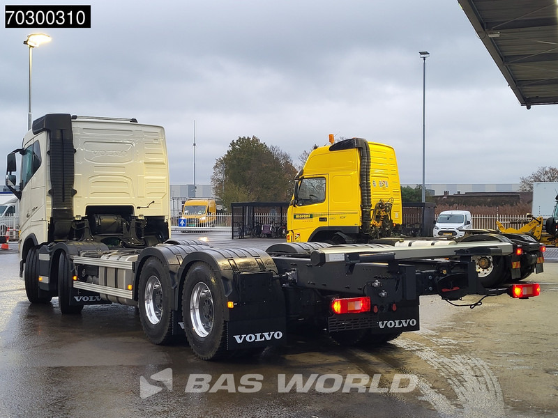 Volvo FH16 750 FH 8X4 NEW 8x4 chassis! Air suspension Big-Axle Automatic VEB+ Euro 6 - Грузовик-шасси: фото 2 Volvo FH16 750 FH 8X4 NEW 8x4 chassis! Air suspension Big-Axle Automatic VEB+ Euro 6 - Грузовик-шасси: фото 2
