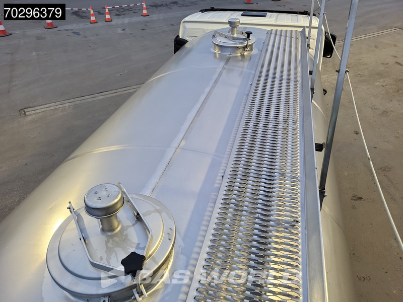 Volvo FM 330 4X2 11.500ltr Silo 2 compartments Stainless steel Automatic Xenon Navi Euro 5 - Грузовик-цистерна: фото 5 Volvo FM 330 4X2 11.500ltr Silo 2 compartments Stainless steel Automatic Xenon Navi Euro 5 - Грузовик-цистерна: фото 5