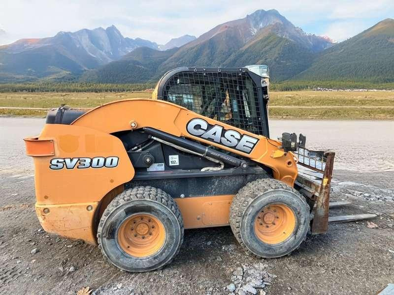 Case SV300 - Мини-погрузчик с бортовым поворотом: фото 3 Case SV300 - Мини-погрузчик с бортовым поворотом: фото 3