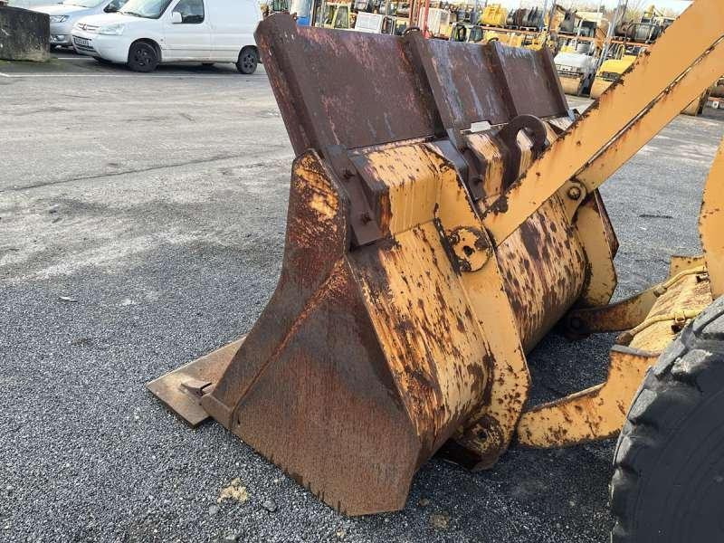 Колёсный погрузчик Case W14: фото 11