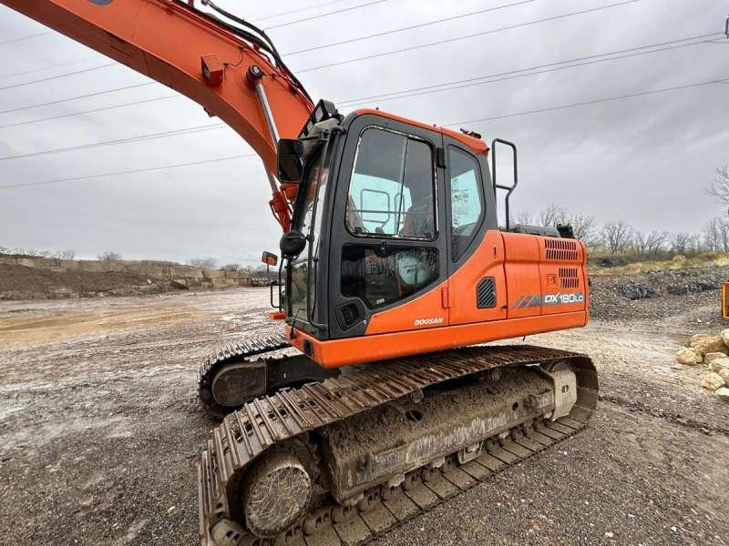 Doosan DX180LC3 - Гусеничный экскаватор: фото 2 Doosan DX180LC3 - Гусеничный экскаватор: фото 2