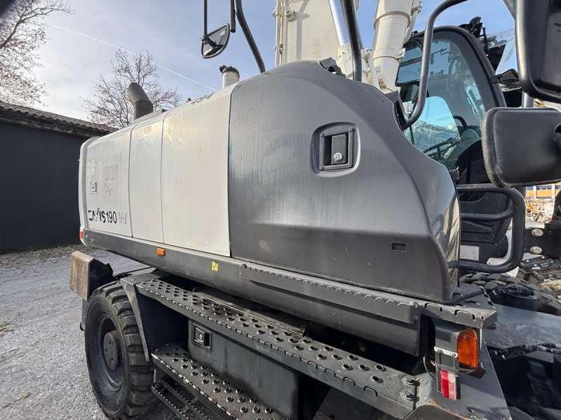 Hitachi ZX190W-5B - Колёсный экскаватор: фото 4 Hitachi ZX190W-5B - Колёсный экскаватор: фото 4