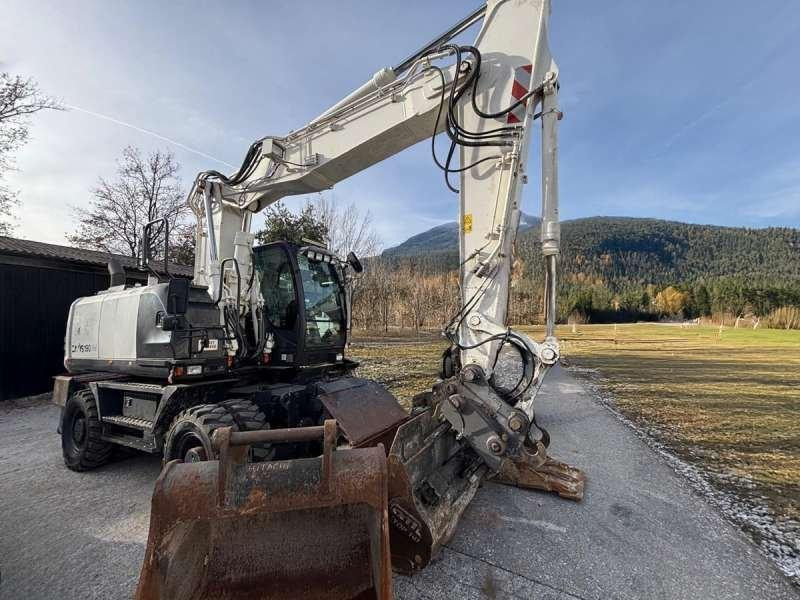 Hitachi ZX190W-5B - Колёсный экскаватор: фото 1 Hitachi ZX190W-5B - Колёсный экскаватор: фото 1