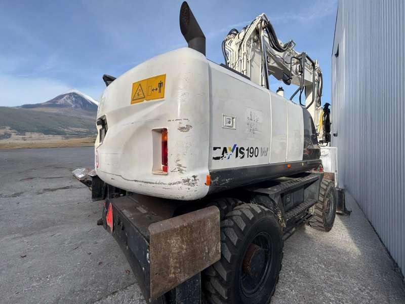 Hitachi ZX190W-5B - Колёсный экскаватор: фото 5 Hitachi ZX190W-5B - Колёсный экскаватор: фото 5