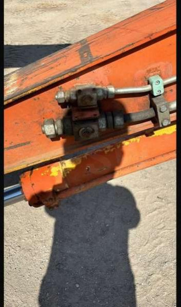 Hitachi ZX210LC-3 - Перегружатель: фото 5 Hitachi ZX210LC-3 - Перегружатель: фото 5