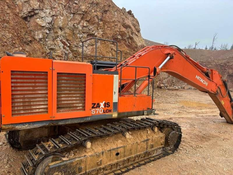 Hitachi ZX670LCH-3 - Гусеничный экскаватор: фото 3 Hitachi ZX670LCH-3 - Гусеничный экскаватор: фото 3