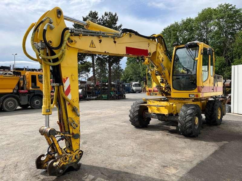 Liebherr A900 C LITRONIC - Колёсный экскаватор: фото 2 Liebherr A900 C LITRONIC - Колёсный экскаватор: фото 2