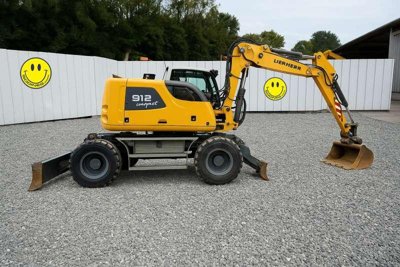 Liebherr A912 COMPACT - Колёсный экскаватор: фото 1 Liebherr A912 COMPACT - Колёсный экскаватор: фото 1