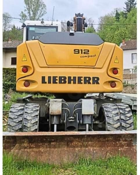 Liebherr A912 COMPACT - Колёсный экскаватор: фото 4 Liebherr A912 COMPACT - Колёсный экскаватор: фото 4