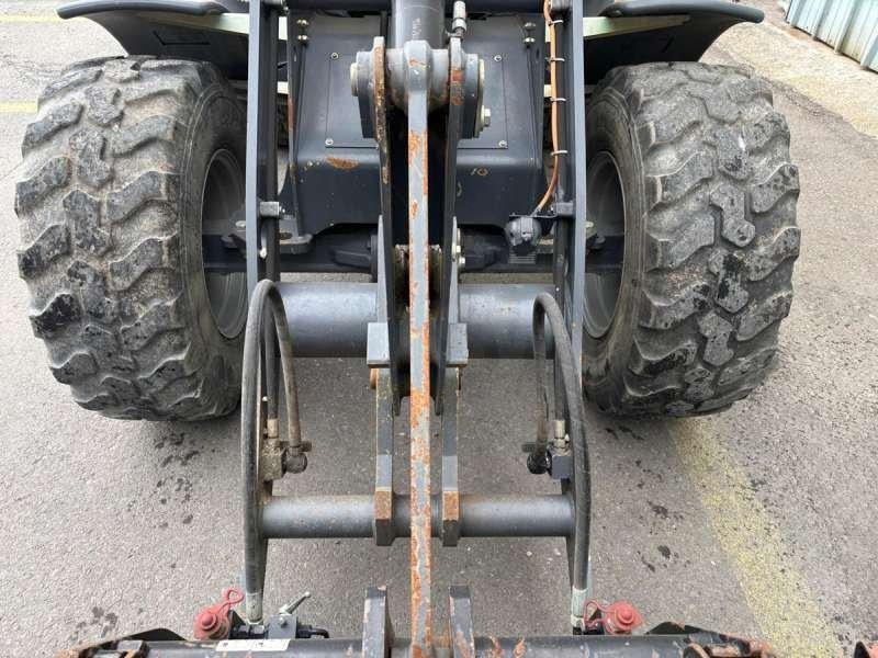 Компактный фронтальный погрузчик Schaeff TL65: фото 40