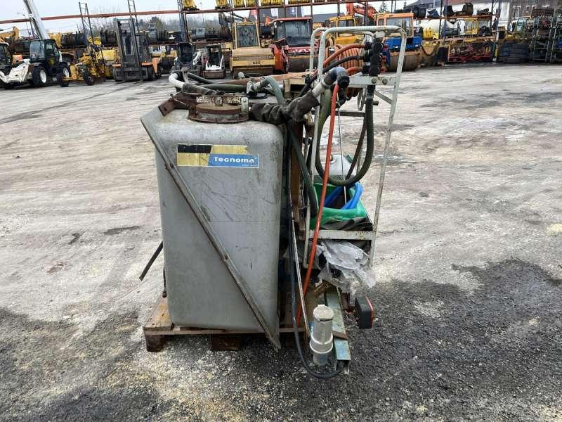 Tecnoma CUVE DE TRAITEMENT PHYTO - Навесной опрыскиватель: фото 3 Tecnoma CUVE DE TRAITEMENT PHYTO - Навесной опрыскиватель: фото 3