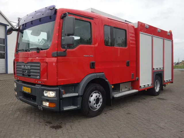 MAN TGM 15.290 15-280 BOMBEROS FIRE TRUCK, 3000 LITER PER MIN - Пожарная машина: фото 2 MAN TGM 15.290 15-280 BOMBEROS FIRE TRUCK, 3000 LITER PER MIN - Пожарная машина: фото 2