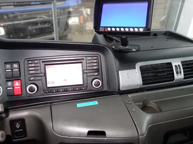 MAN TGM 18-290 - Грузовик бортовой/ Платформа: фото 5 MAN TGM 18-290 - Грузовик бортовой/ Платформа: фото 5