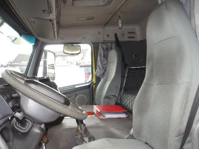 Volvo FM 12 18500liter tank,AIRCO,MANUAL GEARBOX - Грузовик-цистерна: фото 5 Volvo FM 12 18500liter tank,AIRCO,MANUAL GEARBOX - Грузовик-цистерна: фото 5