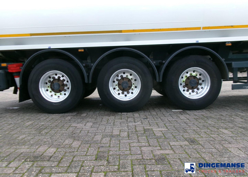 COBO Fuel tank alu 44.7 m3 / 6 comp - Полуприцеп-цистерна: фото 5 COBO Fuel tank alu 44.7 m3 / 6 comp - Полуприцеп-цистерна: фото 5