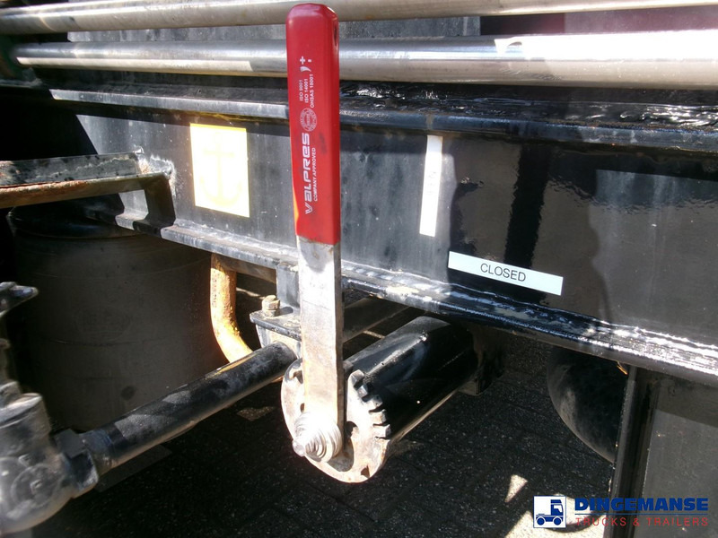 Полуприцеп-цистерна Clayton Chemical tank inox 33 m3 / 1 comp + pump: фото 13 Полуприцеп-цистерна Clayton Chemical tank inox 33 m3 / 1 comp + pump: фото 13