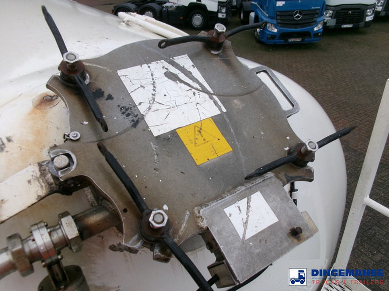 Feldbinder Powder tank alu 41 m3 (tipping) - Полуприцеп-цистерна: фото 5 Feldbinder Powder tank alu 41 m3 (tipping) - Полуприцеп-цистерна: фото 5