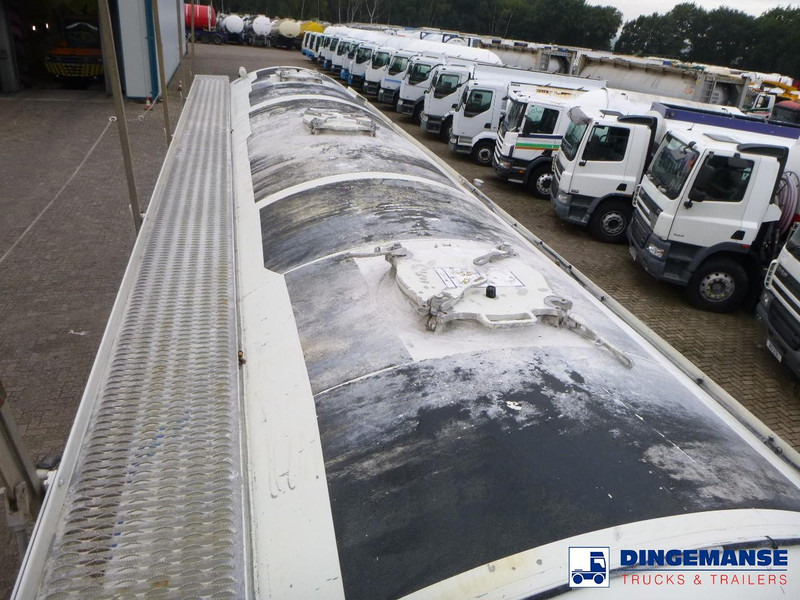 Feldbinder Powder tank alu 43 m3 / 1 comp - Полуприцеп-цистерна: фото 5 Feldbinder Powder tank alu 43 m3 / 1 comp - Полуприцеп-цистерна: фото 5