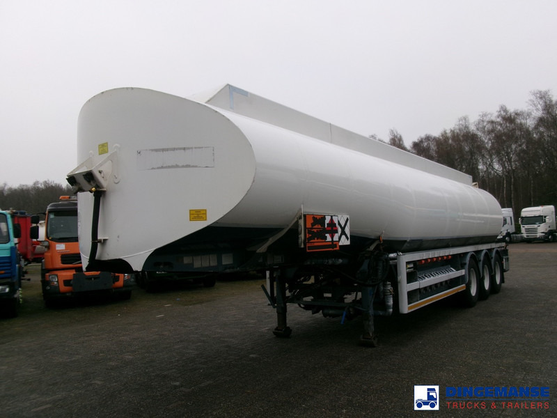 Lakeland Fuel tank alu 42.8 m3 / 6 comp + pump - Полуприцеп-цистерна: фото 1 Lakeland Fuel tank alu 42.8 m3 / 6 comp + pump - Полуприцеп-цистерна: фото 1