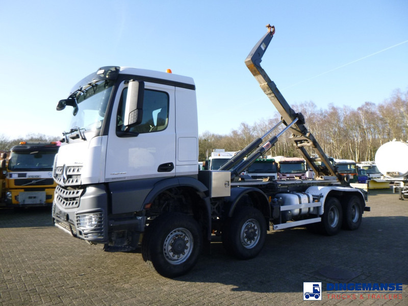 Mercedes-Benz Arocs 4545 8x8 AJK container hook 25 t - Крюковой мультилифт: фото 1 Mercedes-Benz Arocs 4545 8x8 AJK container hook 25 t - Крюковой мультилифт: фото 1