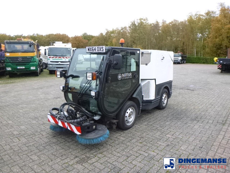 Nilfisk City Ranger CR 3500 Street sweeper - Подметально-уборочная машина: фото 1 Nilfisk City Ranger CR 3500 Street sweeper - Подметально-уборочная машина: фото 1