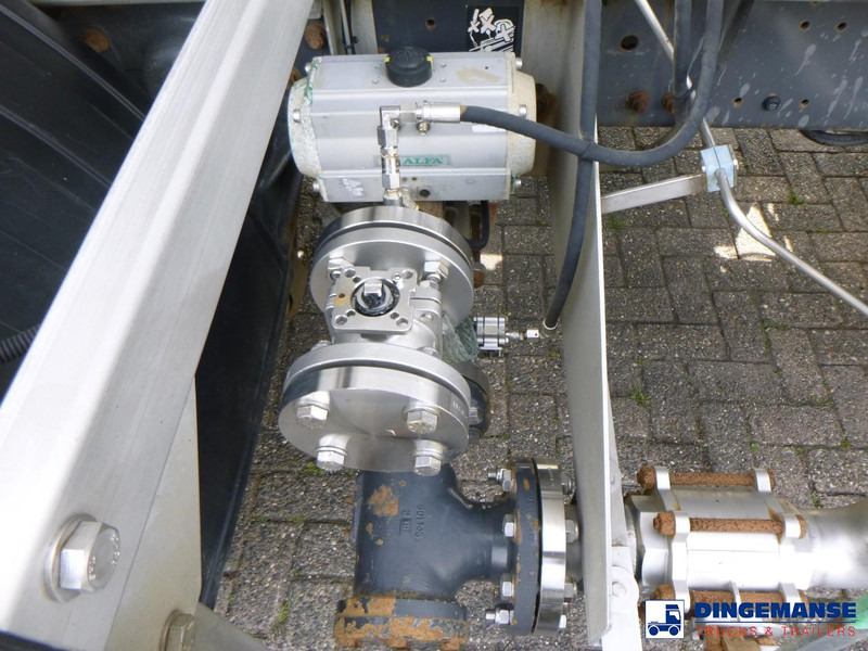 Renault Premium 270.19 4x2 dxi gas tank 19.7 m3 / 1 comp в лизинг Renault Premium 270.19 4x2 dxi gas tank 19.7 m3 / 1 comp: фото 18