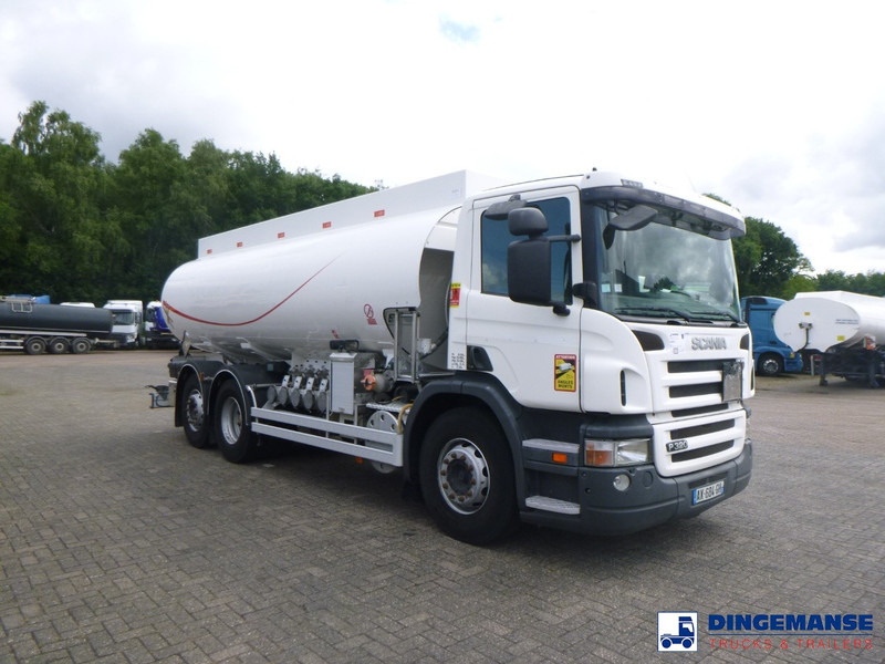 Scania P 320 DB 6X2 fuel tank 18.8 m3 / 5 comp - Грузовик-цистерна: фото 2 Scania P 320 DB 6X2 fuel tank 18.8 m3 / 5 comp - Грузовик-цистерна: фото 2
