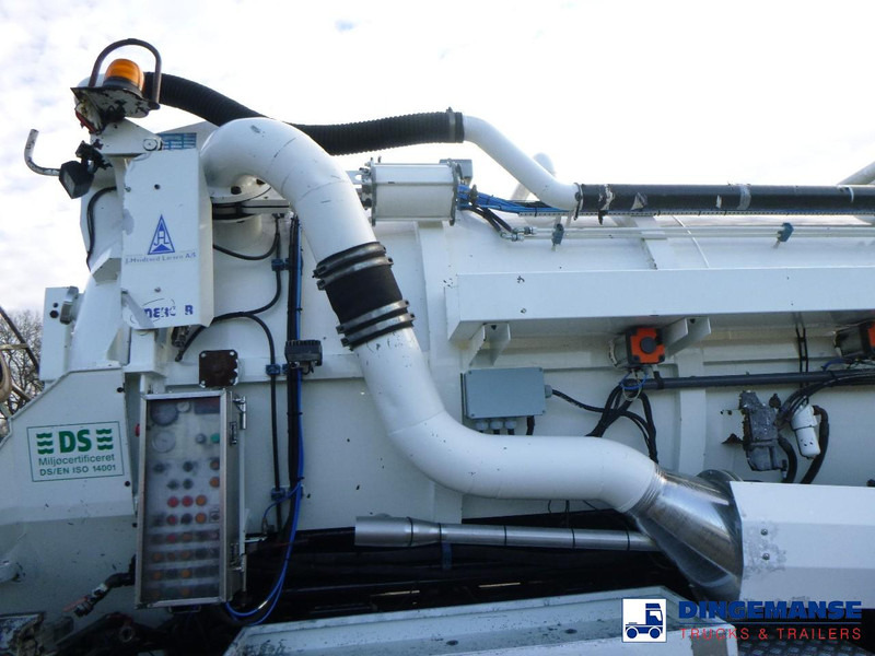 Scania P124-420 6x2 vacuum tank 10.5 m3 - Ассенизатор: фото 5 Scania P124-420 6x2 vacuum tank 10.5 m3 - Ассенизатор: фото 5