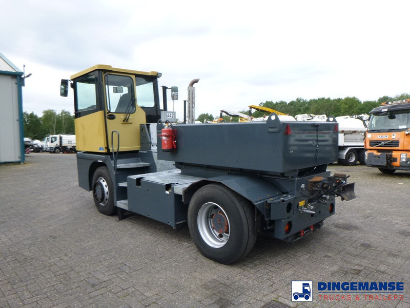 MOL RM 255 4X4 terminal drawbar tractor 150 ton - Тягач: фото 3 MOL RM 255 4X4 terminal drawbar tractor 150 ton - Тягач: фото 3