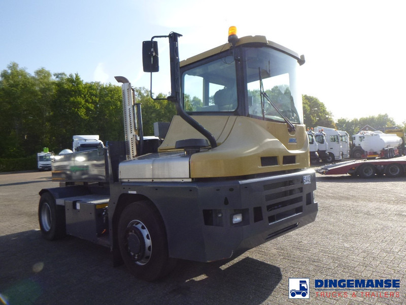 MOL RM 255 4X4 terminal drawbar tractor 150 ton - Тягач: фото 2 MOL RM 255 4X4 terminal drawbar tractor 150 ton - Тягач: фото 2