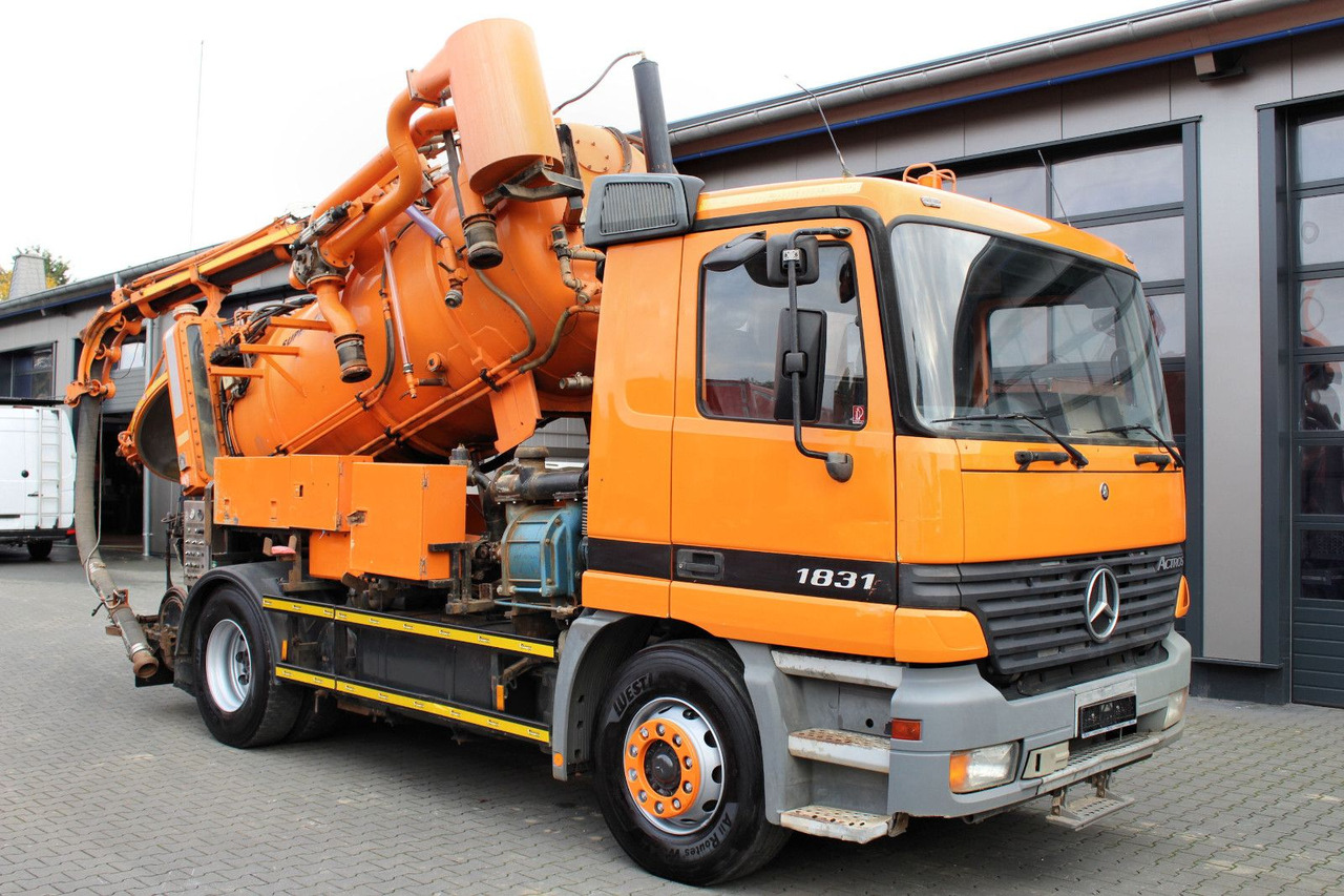 Mercedes-Benz Actros 1831 4x2 Hellmers 6,5m³ V2A INOX Kipper - Ассенизатор: фото 1 Mercedes-Benz Actros 1831 4x2 Hellmers 6,5m³ V2A INOX Kipper - Ассенизатор: фото 1