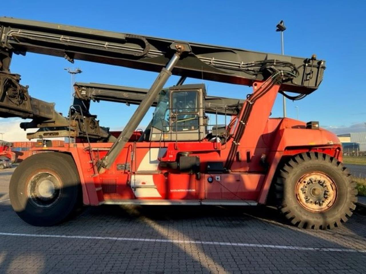 Kalmar DRF450-65S6X - Ричстакер: фото 1 Kalmar DRF450-65S6X - Ричстакер: фото 1
