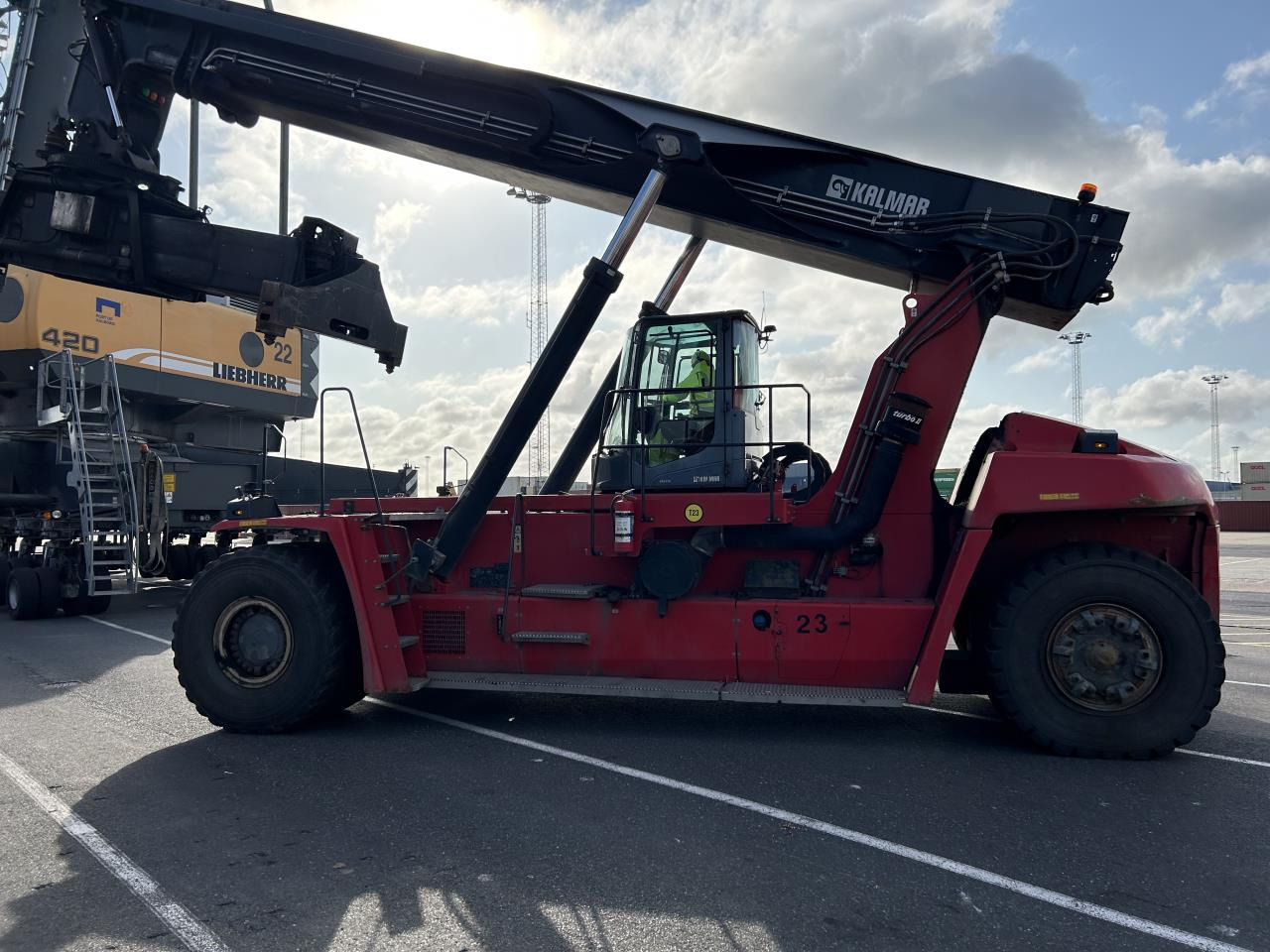Kalmar DRG450-65S5 - Ричстакер: фото 1 Kalmar DRG450-65S5 - Ричстакер: фото 1