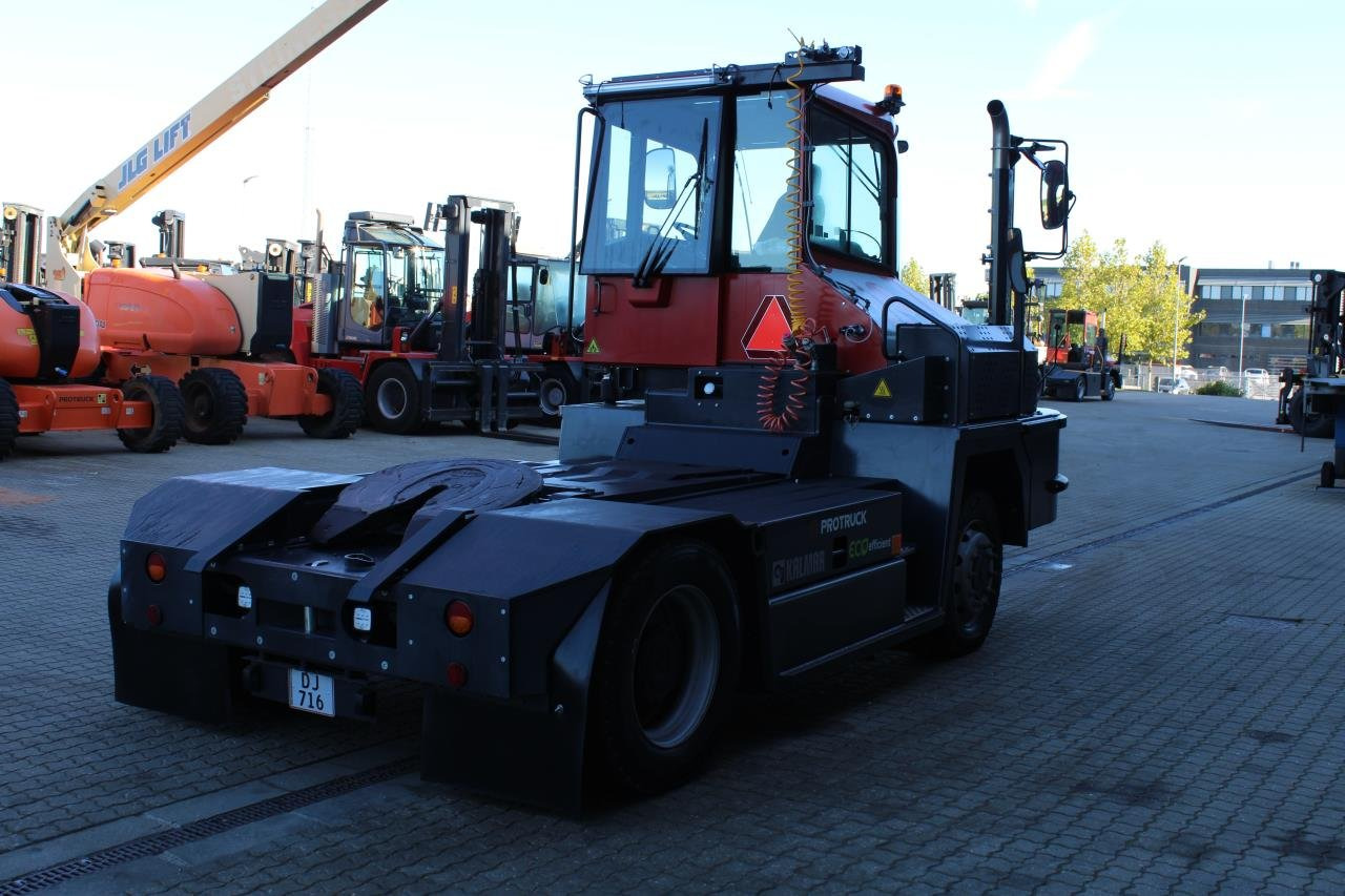 Kalmar TRL618I 4X4 - Терминальный тягач: фото 3 Kalmar TRL618I 4X4 - Терминальный тягач: фото 3