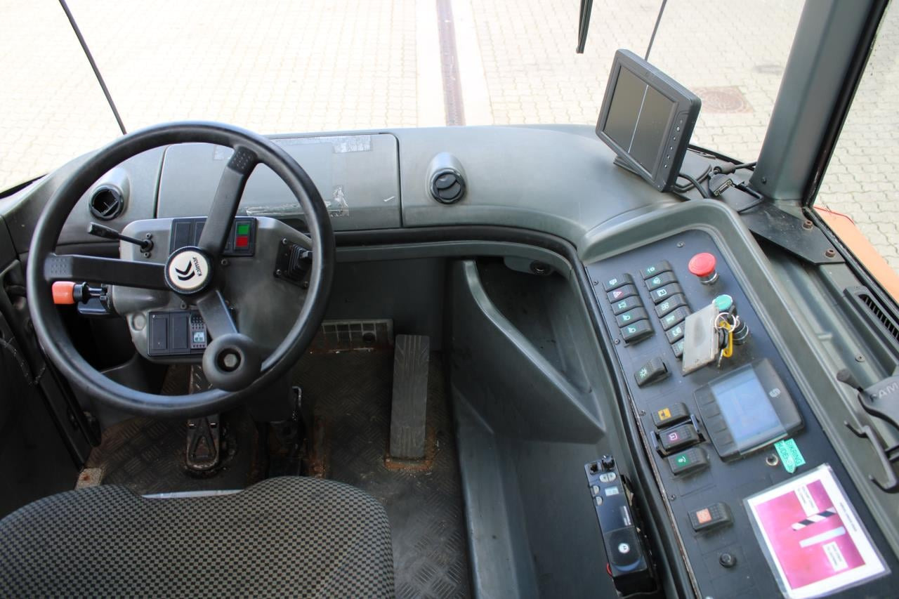 Kalmar TT618I - Терминальный тягач: фото 4 Kalmar TT618I - Терминальный тягач: фото 4