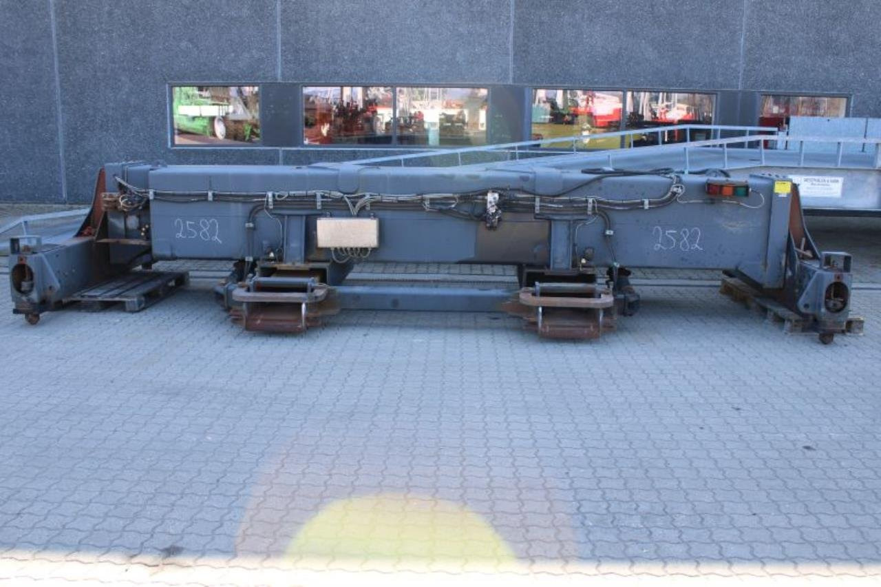 ELME 20-40" - Навесное оборудование для Погрузочно-разгрузочной техники: фото 1 ELME 20-40" - Навесное оборудование для Погрузочно-разгрузочной техники: фото 1