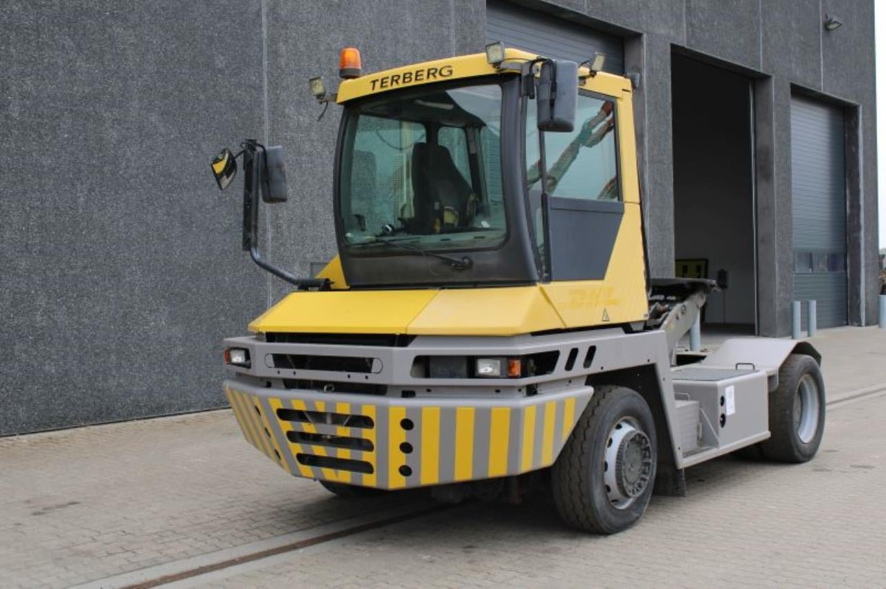 Terberg RT222 - Терминальный тягач: фото 2 Terberg RT222 - Терминальный тягач: фото 2