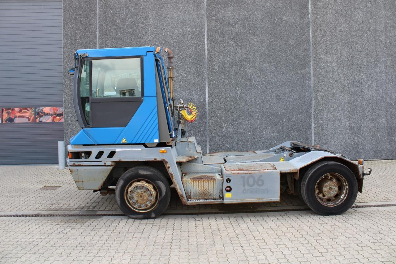 Terberg RT222 - Терминальный тягач: фото 1 Terberg RT222 - Терминальный тягач: фото 1