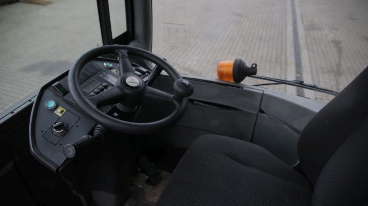 Terberg RT222 - Терминальный тягач: фото 4 Terberg RT222 - Терминальный тягач: фото 4