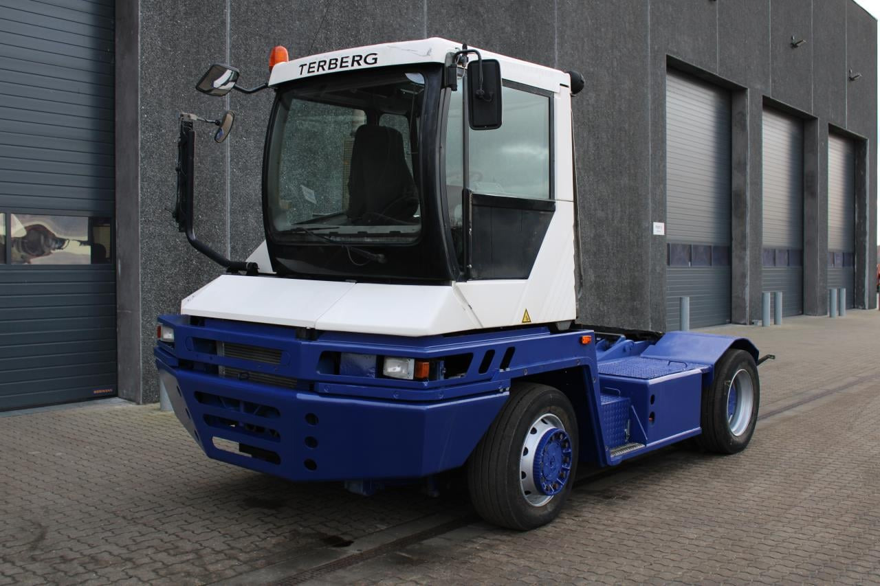Terberg RT222 - Тягач: фото 2 Terberg RT222 - Тягач: фото 2