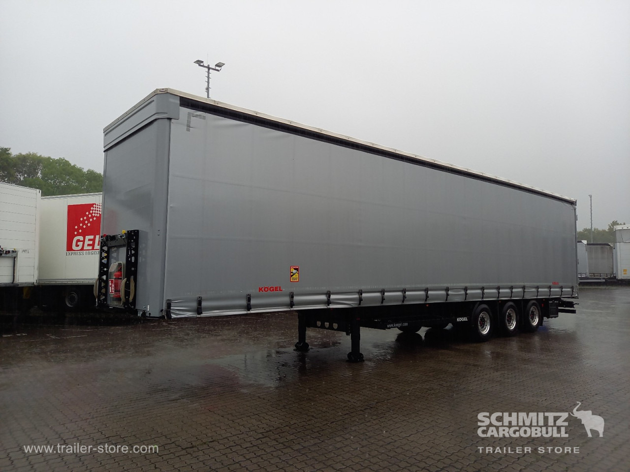 KOEGEL Auflieger Curtainsider Mega - Тентованный полуприцеп: фото 1 KOEGEL Auflieger Curtainsider Mega - Тентованный полуприцеп: фото 1